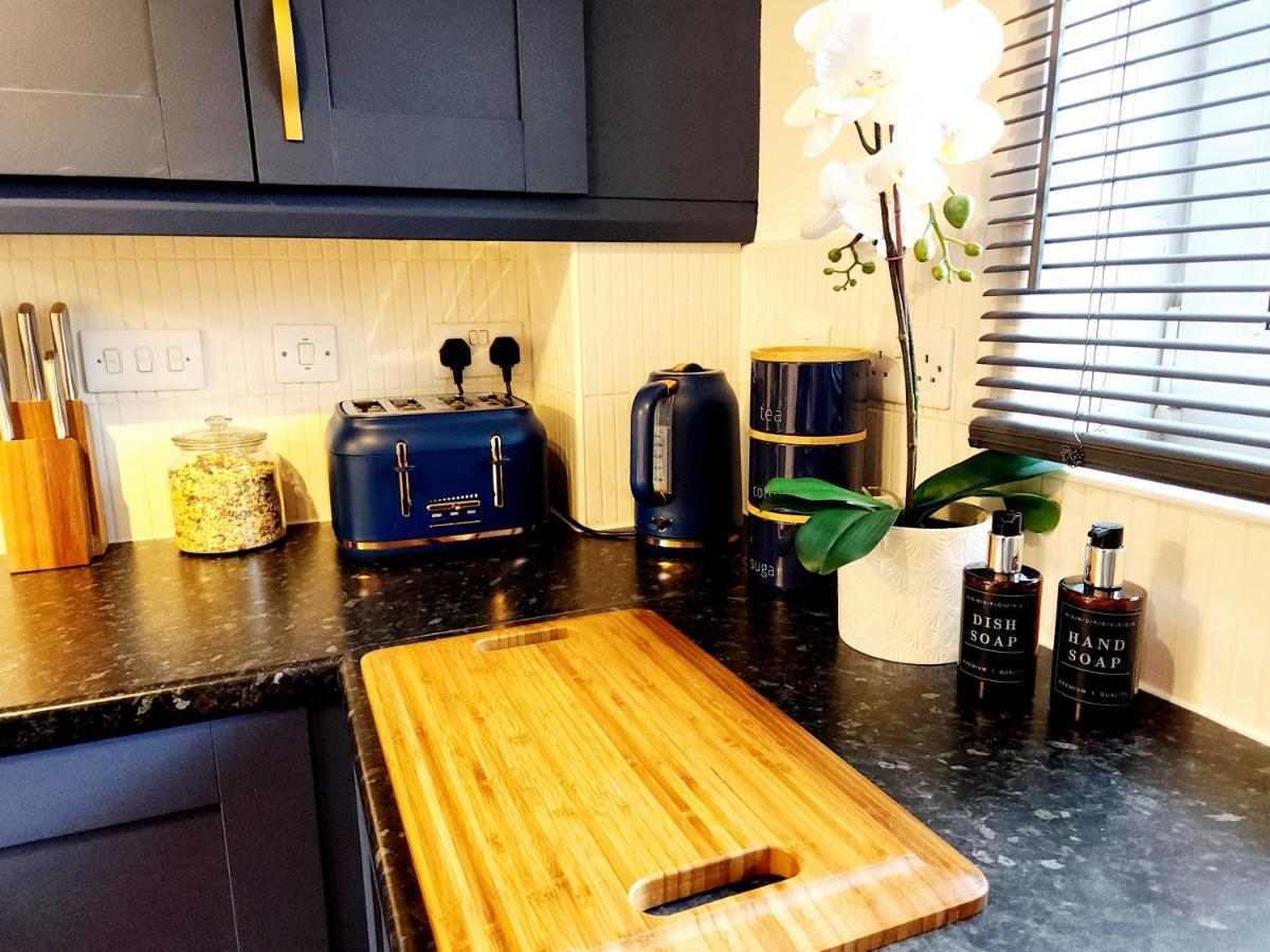 Home From Home 3 Bed,2 Bath House With Garden&Parking Near Centre&Tram Stop Шефилд Екстериор снимка