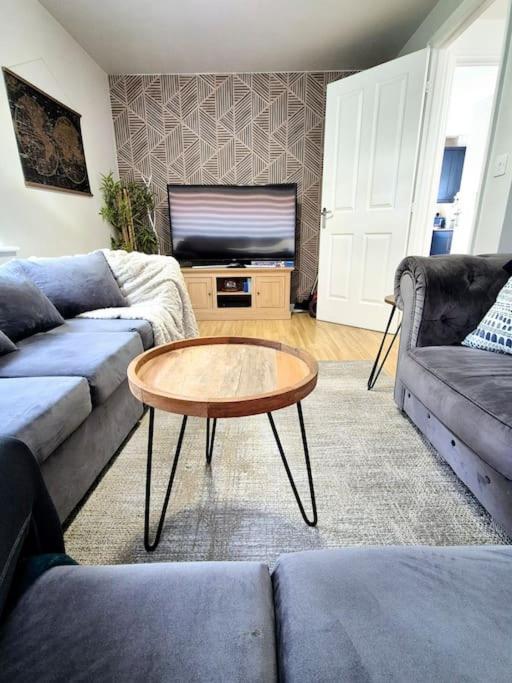 Home From Home 3 Bed,2 Bath House With Garden&Parking Near Centre&Tram Stop Шефилд Екстериор снимка